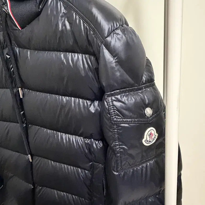 [BUNJANG] Moncler Short Padded Jacket / 몽클레어 숏패딩 판매합니다