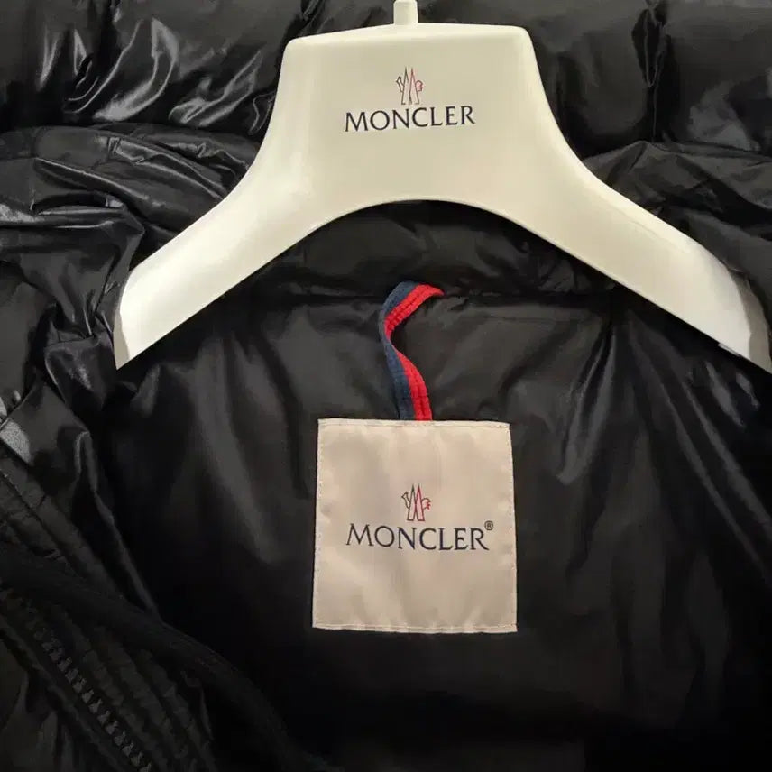 [BUNJANG] Moncler Short Padded Jacket / 몽클레어 숏패딩 판매합니다