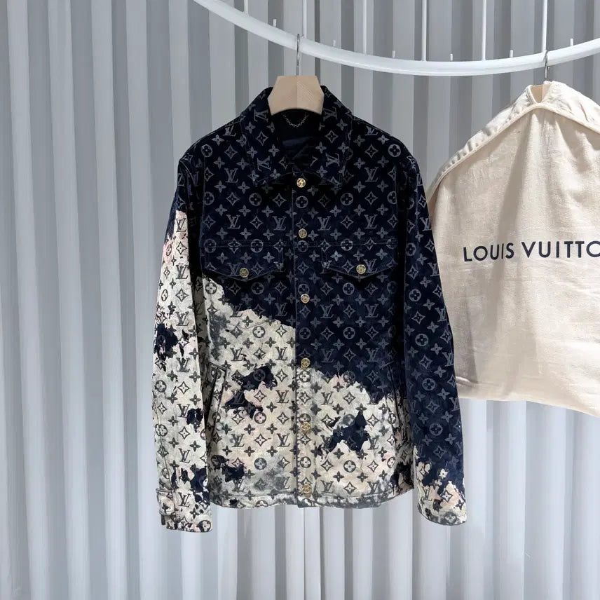[BUNJANG] Louis Vuitton Monogram Bleach Velvet Jacket / (A+/50) / 루이비통 모노그램 블리치 벨벳 자켓