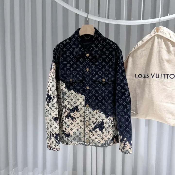 [BUNJANG] Louis Vuitton Monogram Bleach Velvet Jacket / (A+/50) / 루이비통 모노그램 블리치 벨벳 자켓