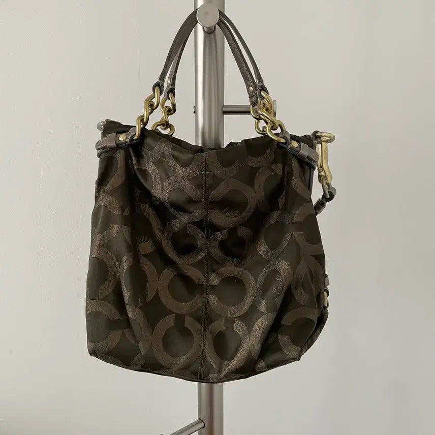 [BUNJANG] COACH Monogram Tote Shoulder Bag / 코치(COACH) 모노그램 토트 숄더백