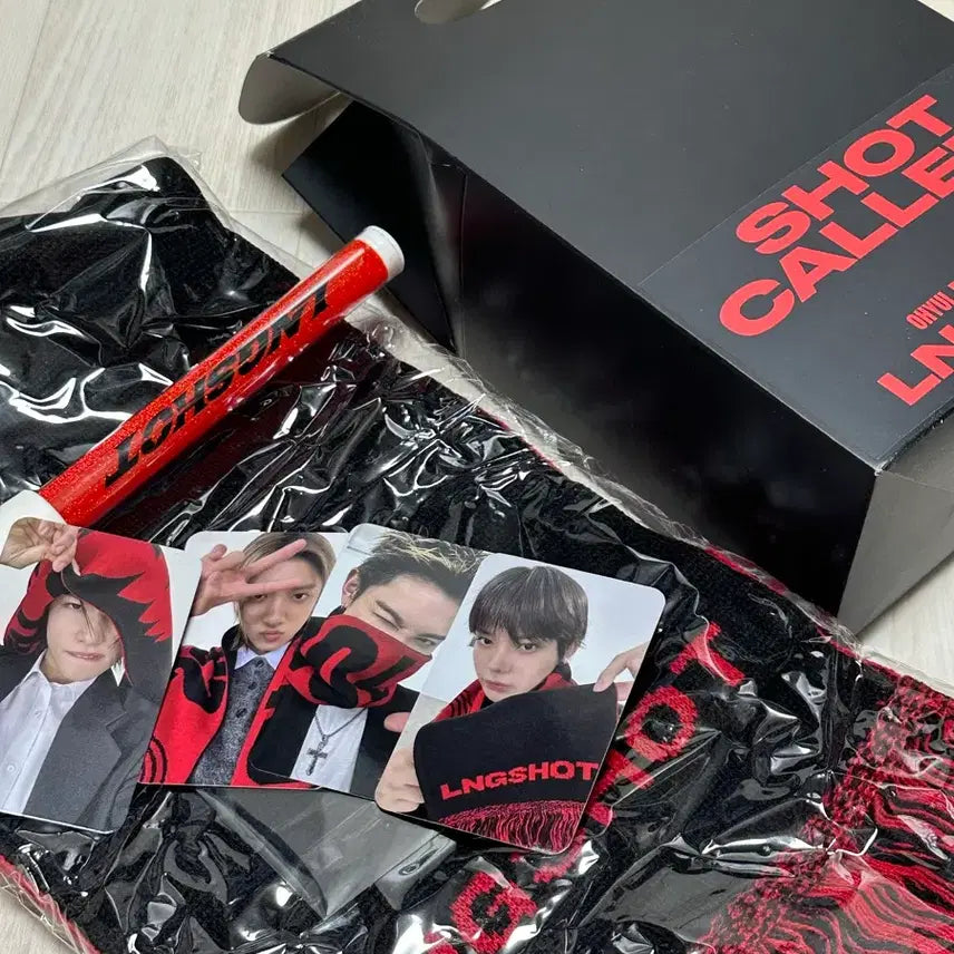 [SOLD OUT] 롱샷 쇼케이스 역조공 머플러 포카 응원봉 양도 LNGSHOT