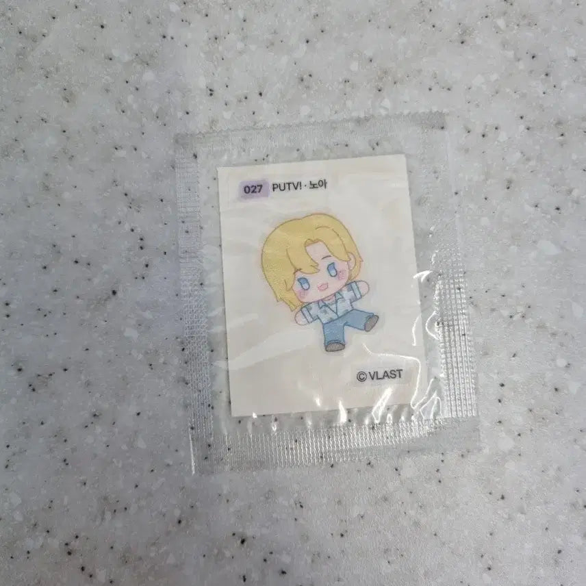 [SOLD OUT] PUTVI 노아 인형 027 VLAST GS25 콜라보 띠부씰 판매
