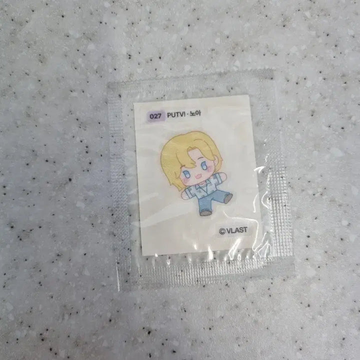 [SOLD OUT] PUTVI 노아 인형 027 VLAST GS25 콜라보 띠부씰 판매