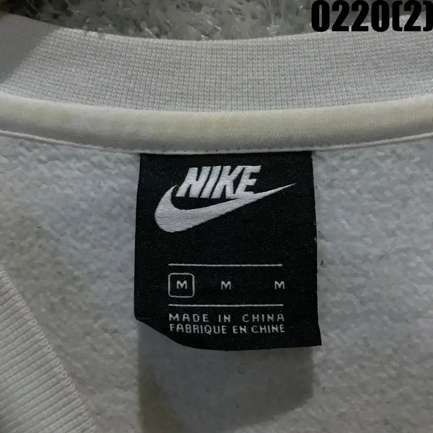 [BUNJANG] Nike Swoosh Sweatshirt / 나이키 스우시 맨투맨 화이트/블랙/레드 m