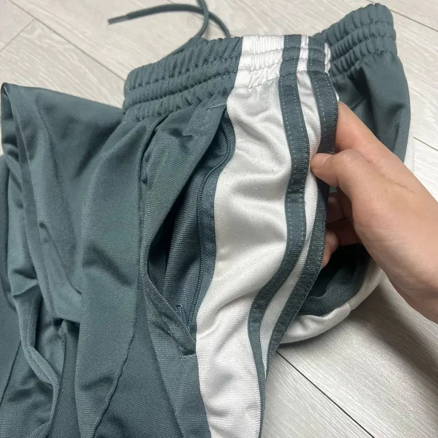 [BUNJANG] Adidas Adibreak Training Pants Green Gray / 아디다스 아디브레이크 트레이닝 팬츠 바지 루즈핏 그린그레이 M-L