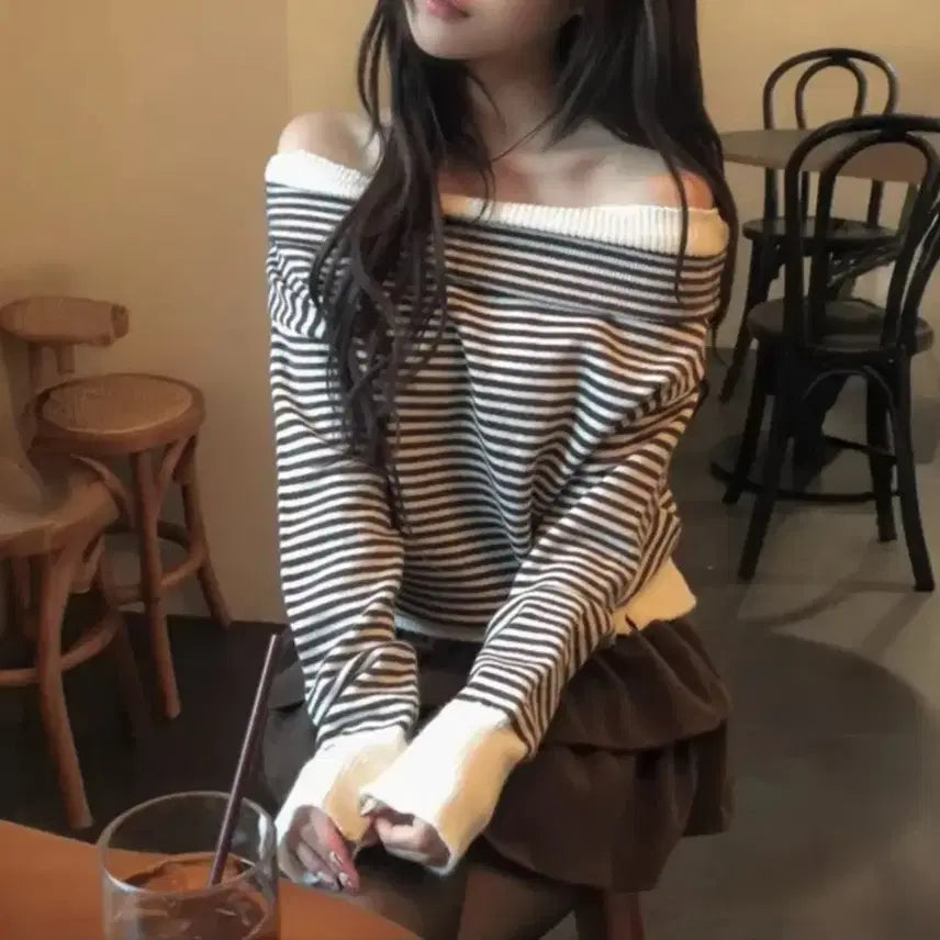 [BUNJANG] Stripe Off-shoulder Knit / 스트라이프 오프숄더니트