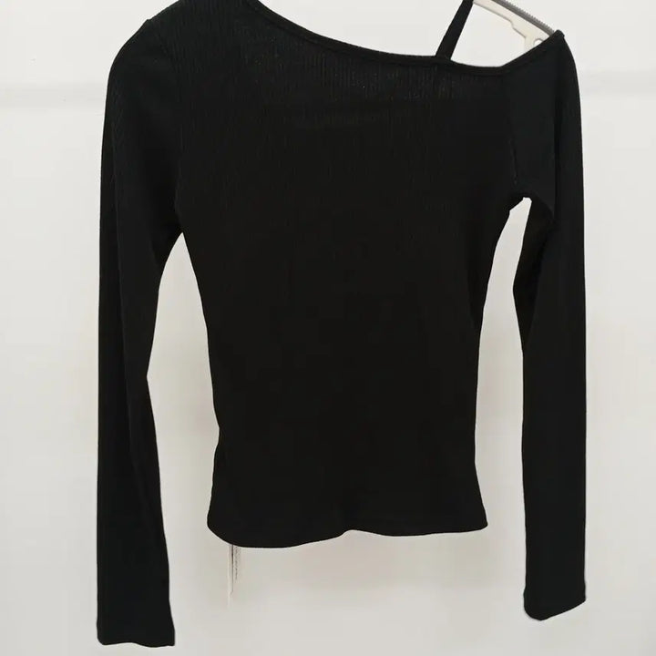 [BUNJANG] Off-Shoulder Knit Top / 오프숄더 니트 티셔츠