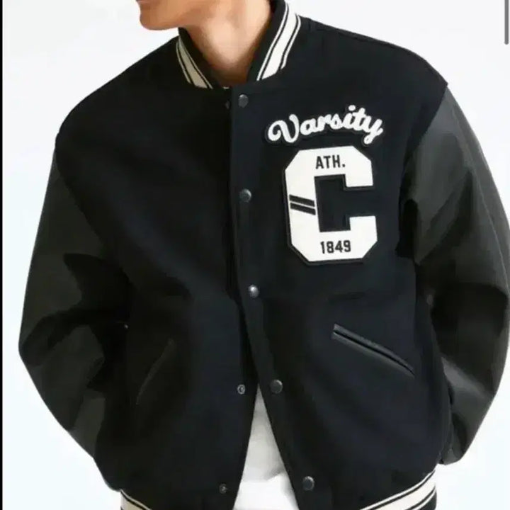 [BUNJANG] Who.A.U Varsity Jacket / 후아유 바시티자켓