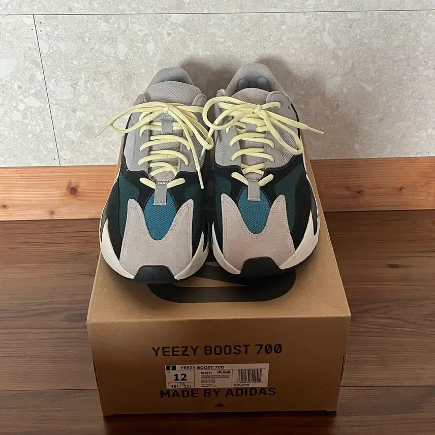 [BUNJANG] Adidas Yeezy Boost 700 Wave Runner Solid Grey / [300] 아디다스 이지 부스트 700 웨이브 러너 솔리드 그레이