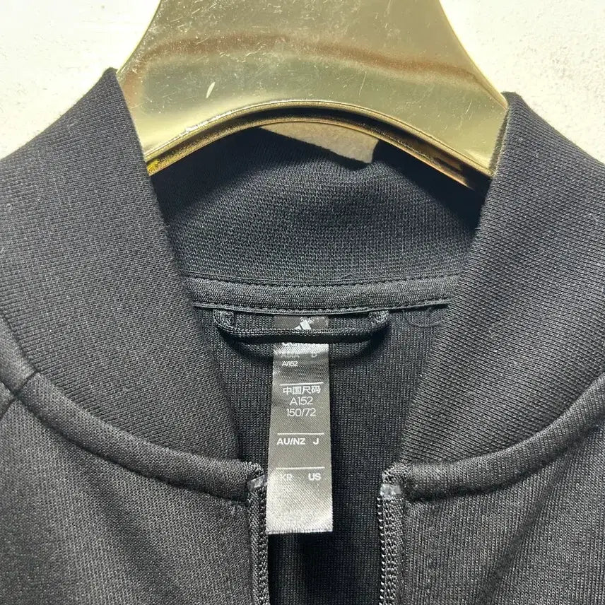 [BUNJANG] Adidas Track Jacket (Black, Size 150) / 아디다스 삼선 트랙 자켓 블랙 150사이즈