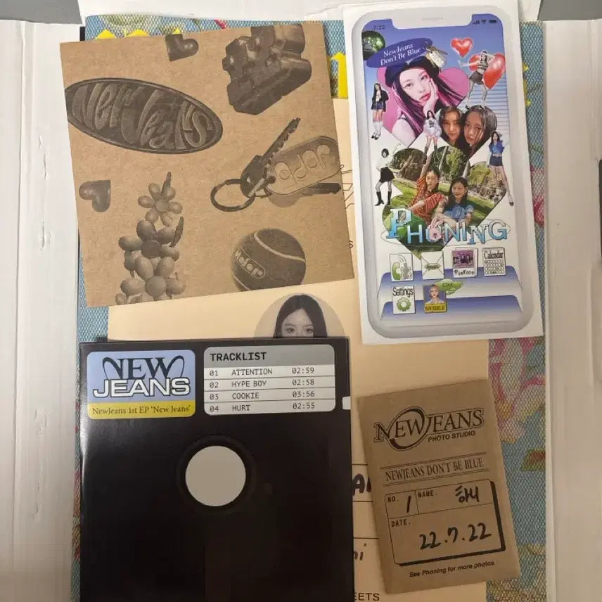 [BUNJANG] NewJeans Hanni Bluebook / 뉴진스 하니 블루북