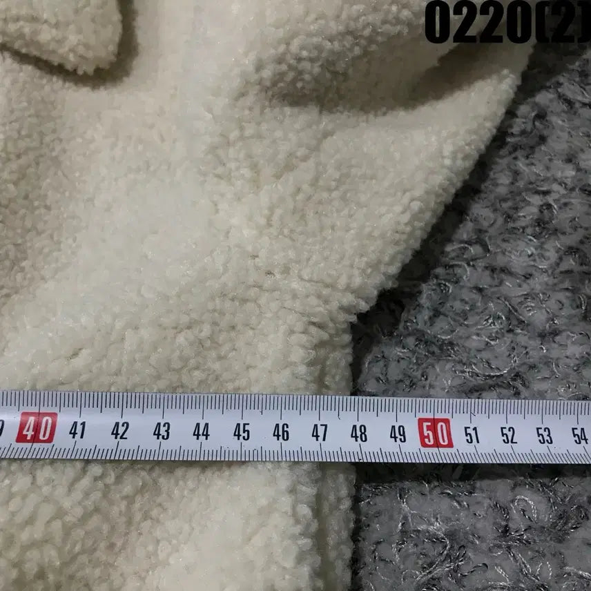 [BUNJANG] Ivory Cropped Jacket (Size S) / 아이보리 뽀글이 크롭 자켓 s