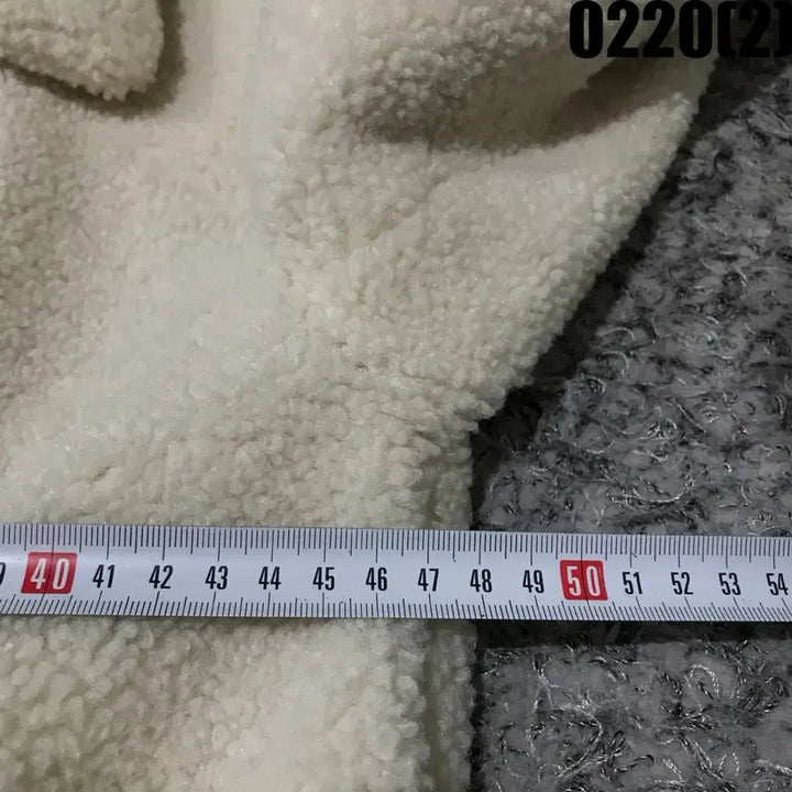 [BUNJANG] Ivory Cropped Jacket (Size S) / 아이보리 뽀글이 크롭 자켓 s