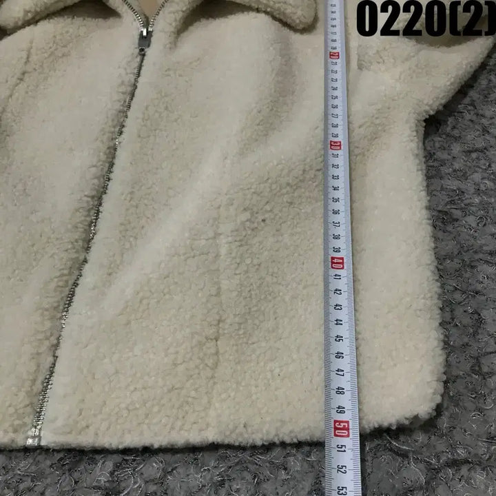 [BUNJANG] Ivory Cropped Jacket (Size S) / 아이보리 뽀글이 크롭 자켓 s