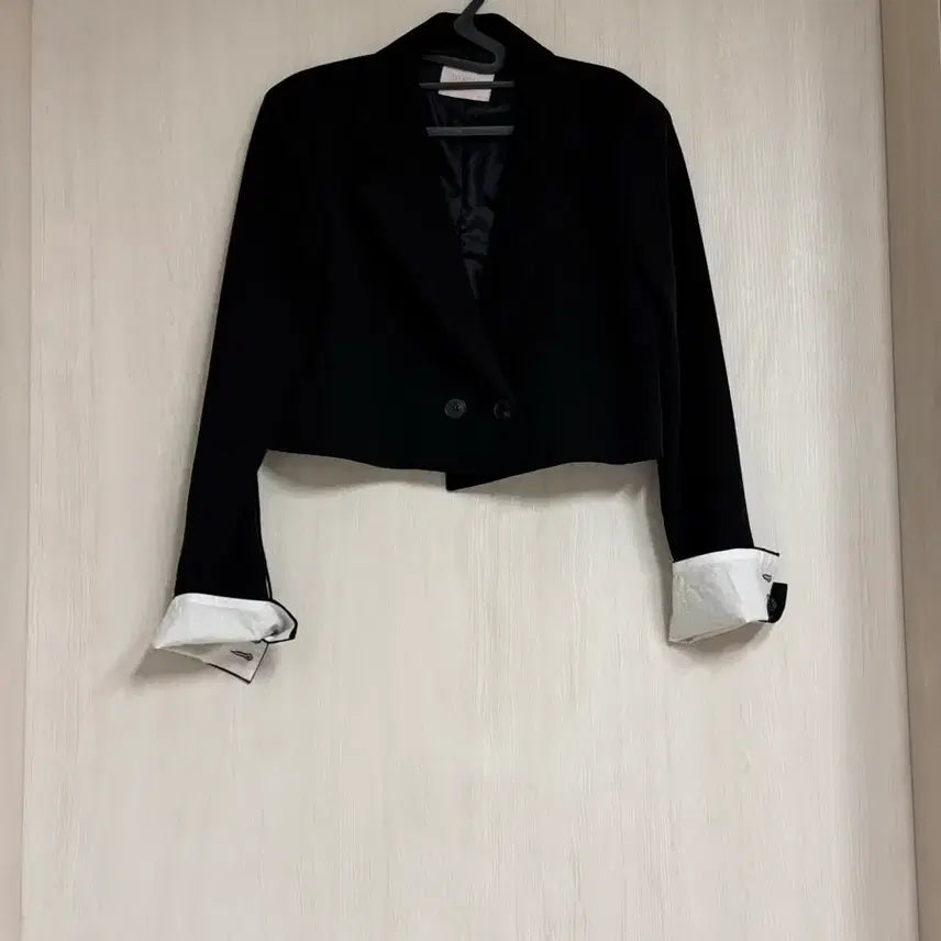 [BUNJANG] Black Sleeve Color Block Jacket / 블랙 소매 배색 자켓