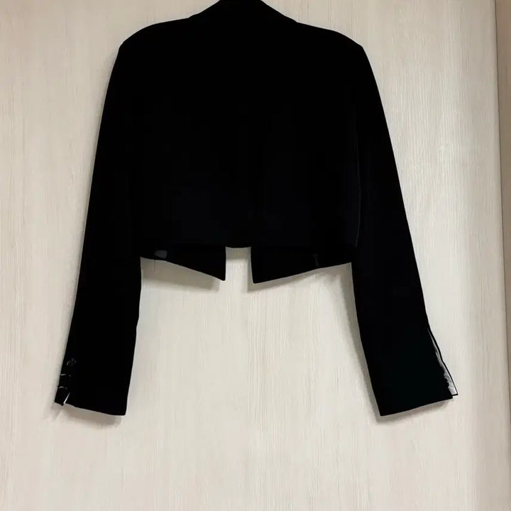 [BUNJANG] Black Sleeve Color Block Jacket / 블랙 소매 배색 자켓