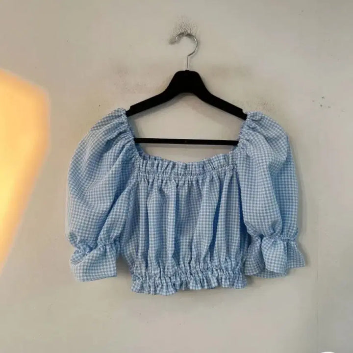 [BUNJANG] Cropped Off-Shoulder Top / 밴딩 크롭 오프숄더