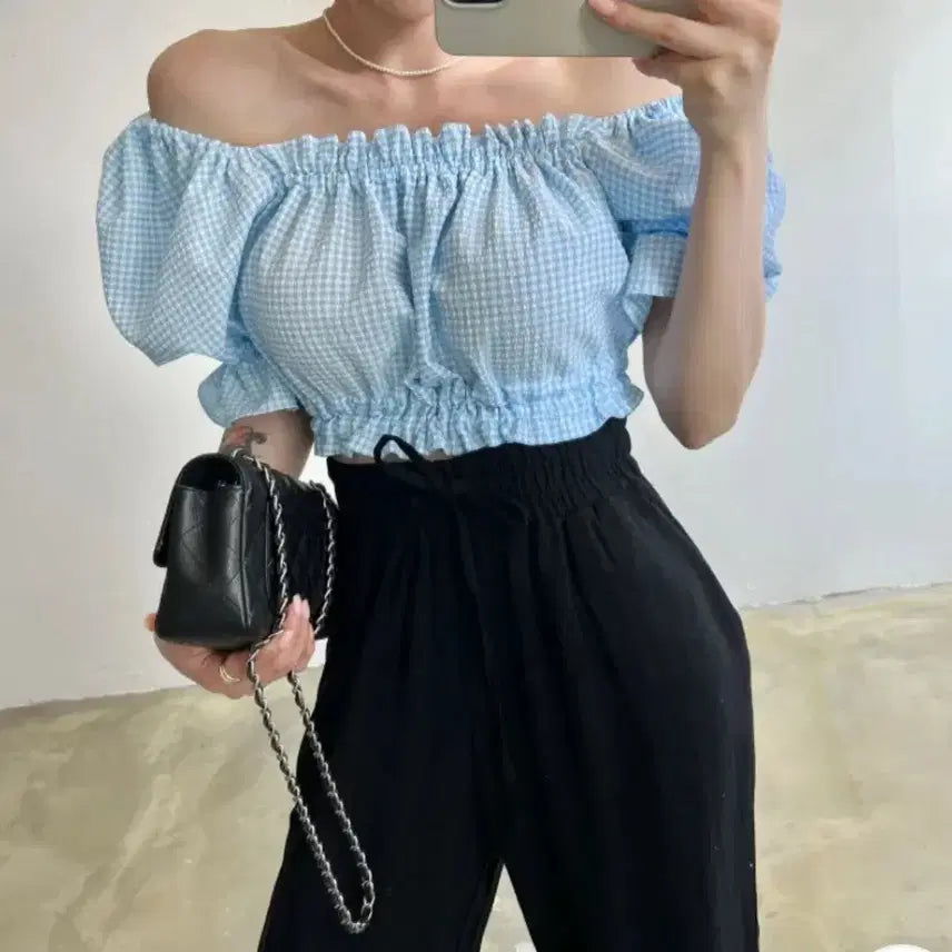 [BUNJANG] Cropped Off-Shoulder Top / 밴딩 크롭 오프숄더