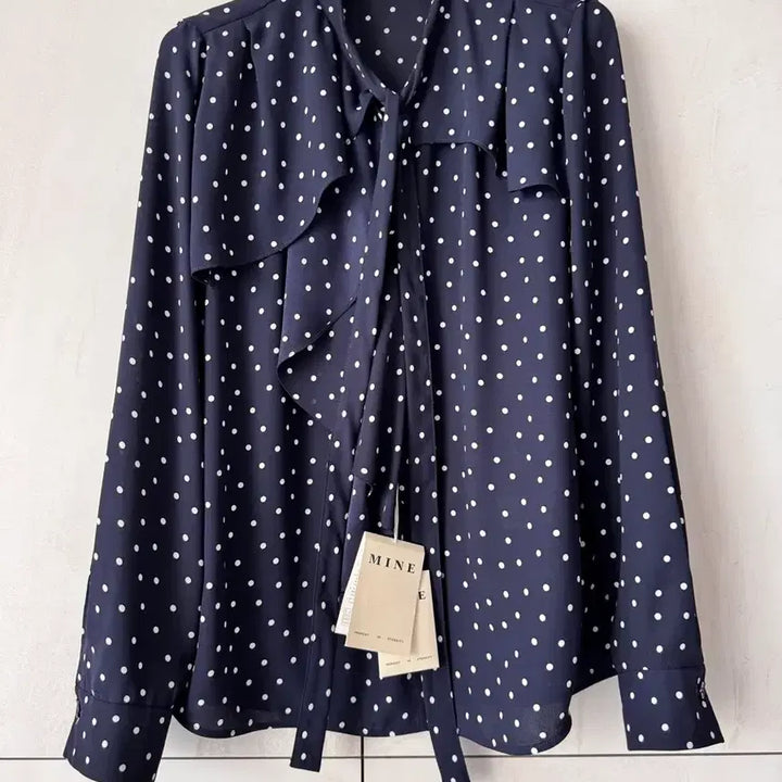 [BUNJANG] MINE Dot Ribbon Blouse Navy 55 / 텍있는 새상품 한섬 MINE 도트 리본 블라우스 네이비 55사이즈