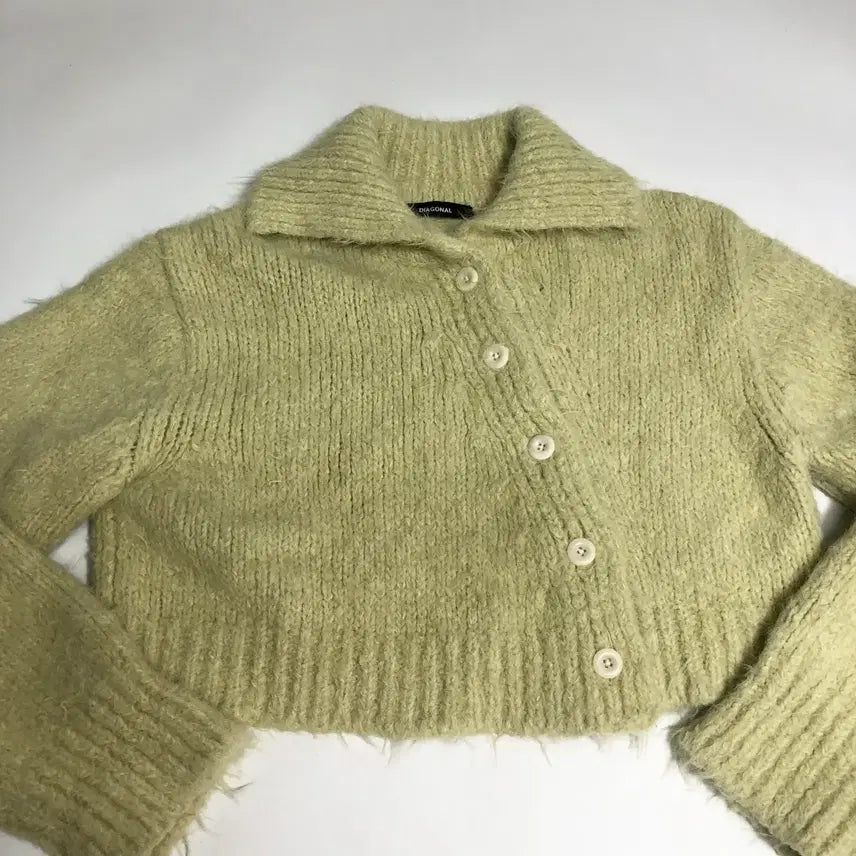 [BUNJANG] Diagonal Crop Knit Cardigan / 다이애그널 크롭 니트 가디건