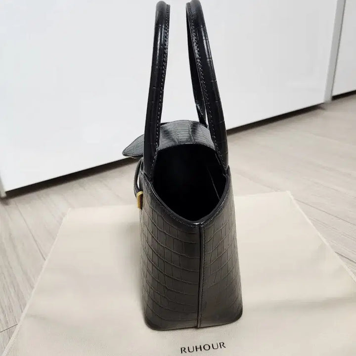 [BUNJANG] Ruohor Rover Panier Small Black Croc Pattern Tote Bag / 루오르 로버 파니에 스몰 백 블랙 크로크 패턴 토트백