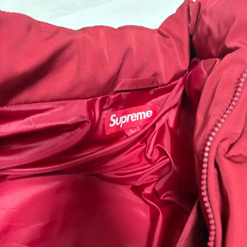 [BUNJANG] L Supreme Star Sleeve Down Puffer Jacket Red / L 슈프림 스타 슬리브 다운 퍼퍼 자켓 레드 - 23FW
