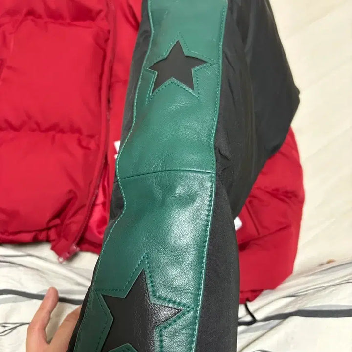 [BUNJANG] L Supreme Star Sleeve Down Puffer Jacket Red / L 슈프림 스타 슬리브 다운 퍼퍼 자켓 레드 - 23FW