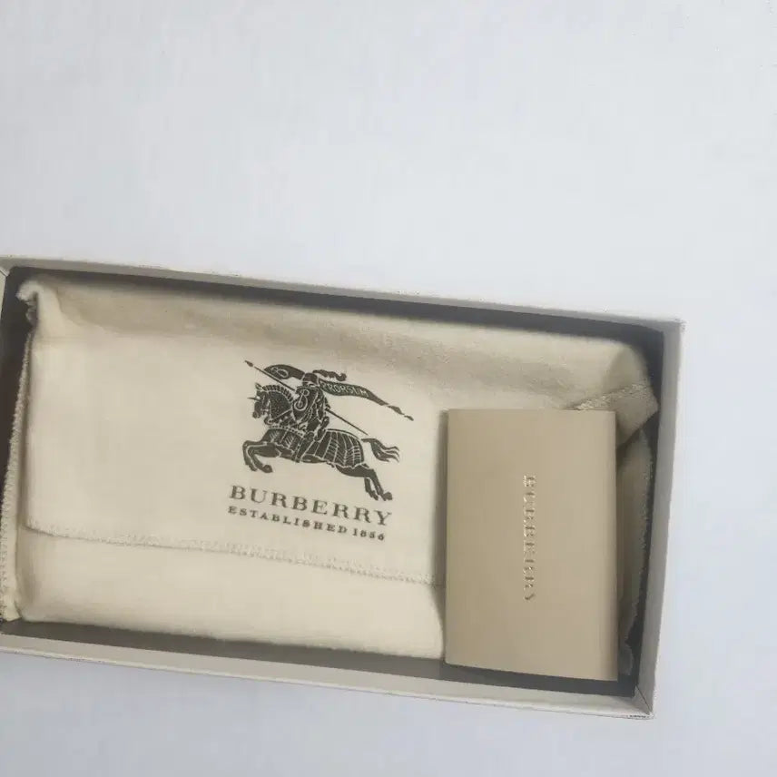 [BUNJANG] Burberry Long Wallet / 버버리 장지갑