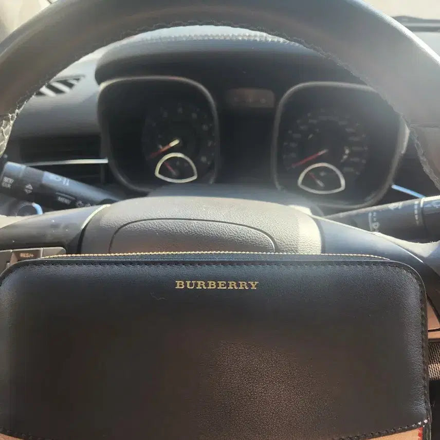 [BUNJANG] Burberry Long Wallet / 버버리 장지갑