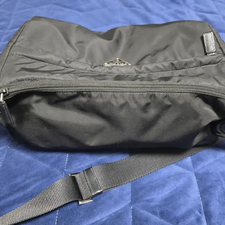 [BUNJANG] Prada Re-Nylon Shoulder Bag (Large) / PRADA 바이커백 라지