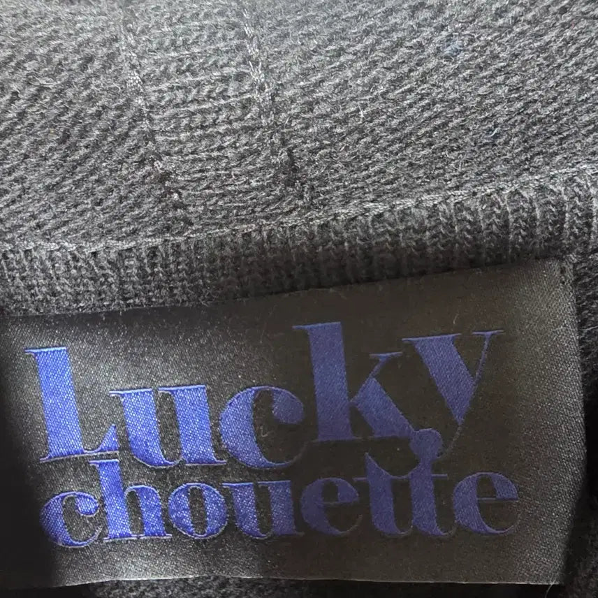 [BUNJANG] Lucky Chouette Wool Cashmere Graphic Hood Vest / 럭키슈에뜨 울 캐시미어 그래픽 후드 베스트
