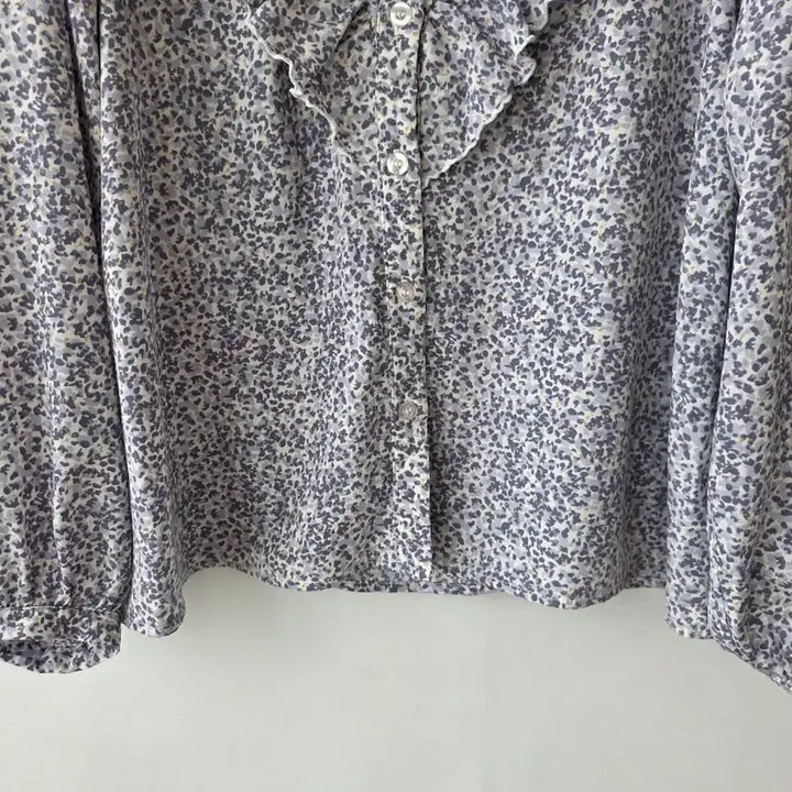 [BUNJANG] Gray Frill Blouse / 55)그레이 무늬 프릴 블라우스