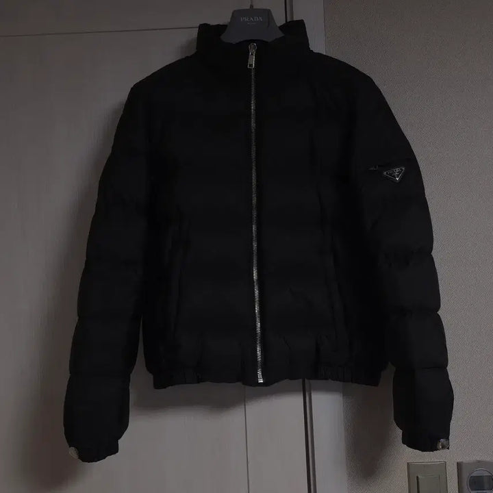 [BUNJANG] Prada Re-Nylon Padded Jacket / [48] 프라다 리나일론 패딩 블랙(SGB112)