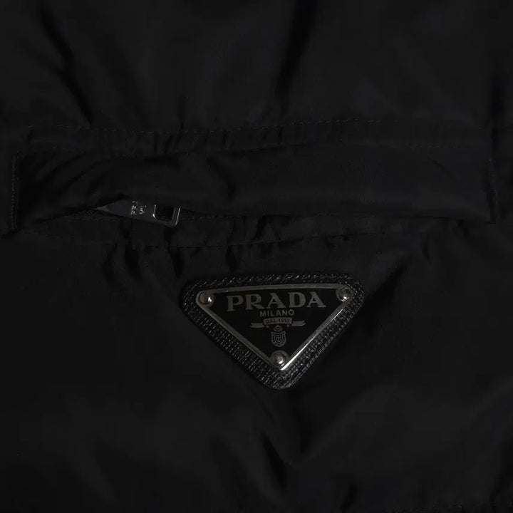 [BUNJANG] Prada Re-Nylon Padded Jacket / [48] 프라다 리나일론 패딩 블랙(SGB112)