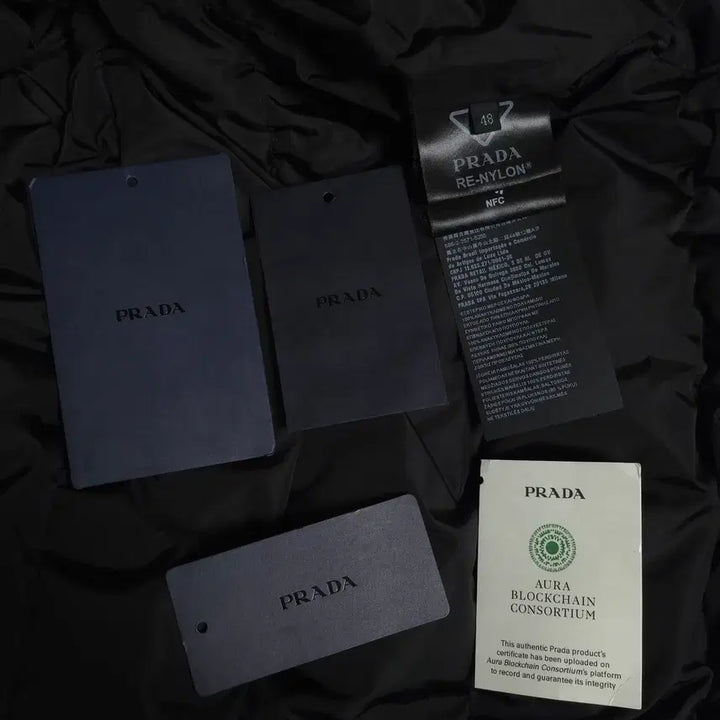 [BUNJANG] Prada Re-Nylon Padded Jacket / [48] 프라다 리나일론 패딩 블랙(SGB112)