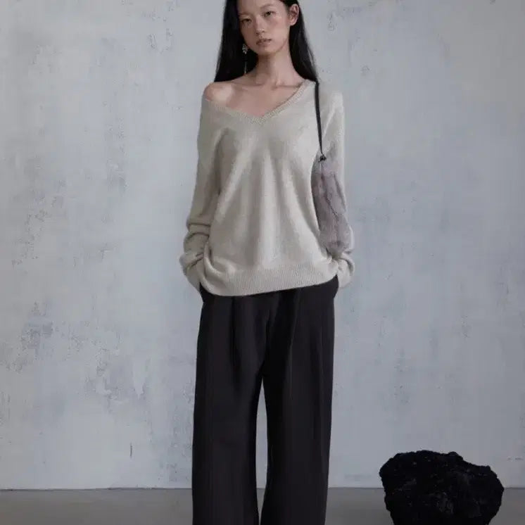 [SOLD OUT] [새상품] ods(오디에스) hug racoon v knit(oat)