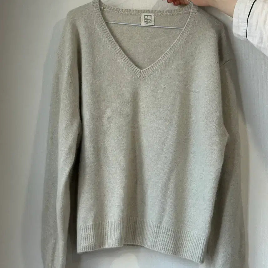 [SOLD OUT] [새상품] ods(오디에스) hug racoon v knit(oat)