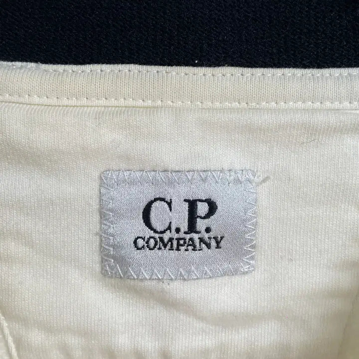 [BUNJANG] CP Company Lens Round Neck Sweatshirt / CP컴퍼니 렌즈 라운드 맨투맨 (on.137)