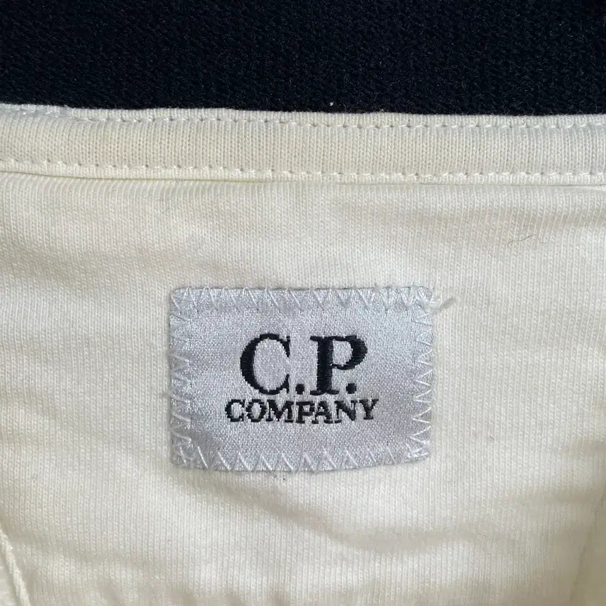 [BUNJANG] CP Company Lens Round Neck Sweatshirt / CP컴퍼니 렌즈 라운드 맨투맨 (on.137)