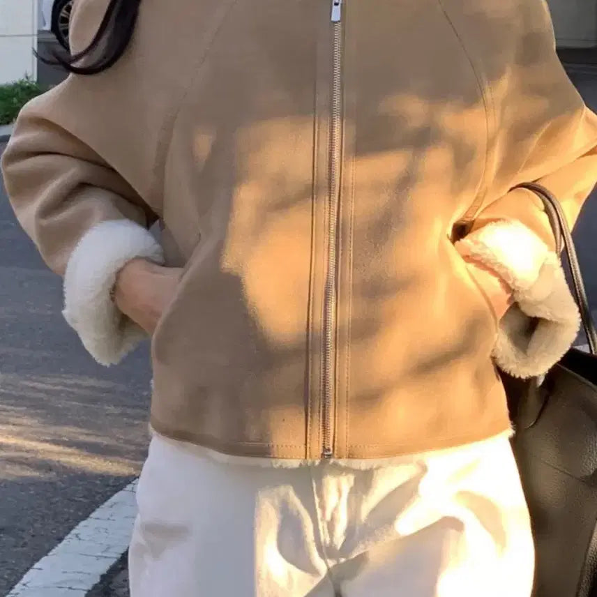 [BUNJANG] VERGAMOT Pound Mustang (Beige) / 정가24만)VERGAMOT 베르가못 파운드 무스탕 자켓