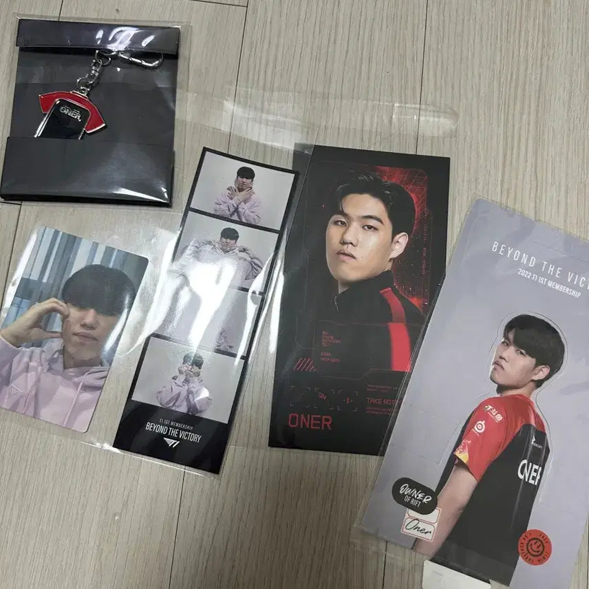 [BUNJANG] T1 Oner Membership 1st Generation Photocard, Keyring Bundle Set / T1 오너 포카 멤버십 1기 네컷 키링 일괄판매