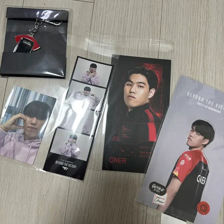 [BUNJANG] T1 Oner Membership 1st Generation Photocard, Keyring Bundle Set / T1 오너 포카 멤버십 1기 네컷 키링 일괄판매