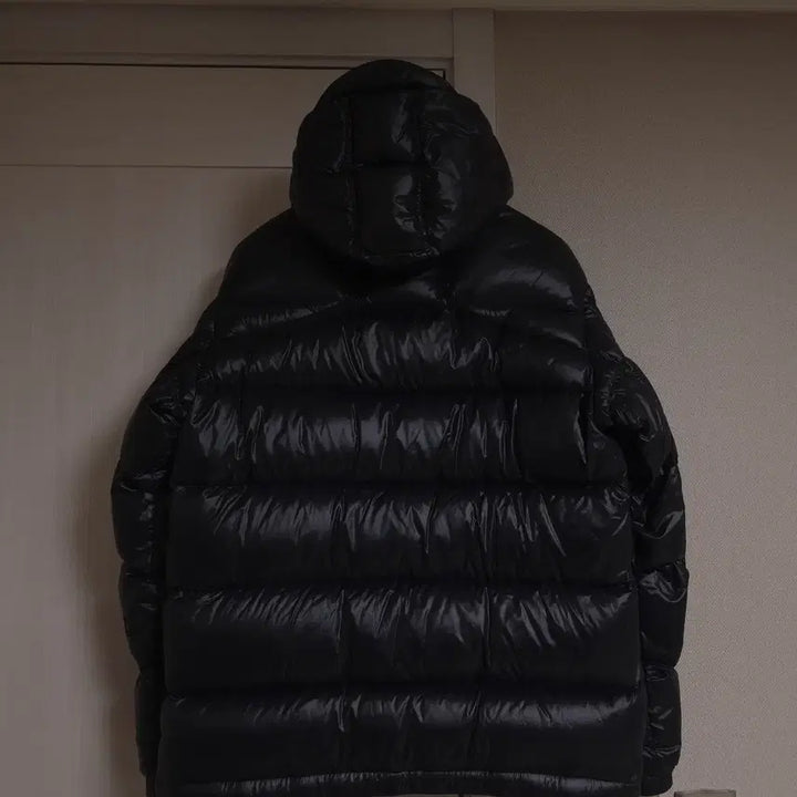 [SOLD OUT] [4] 몽클레어 알릭스 20FW 알몬드 패딩 블랙
