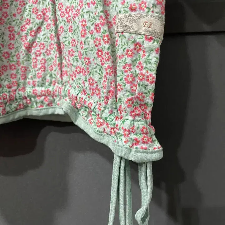 [BUNJANG] Thursday Island Floral Blouse / 써스데이아일랜드 블라우스