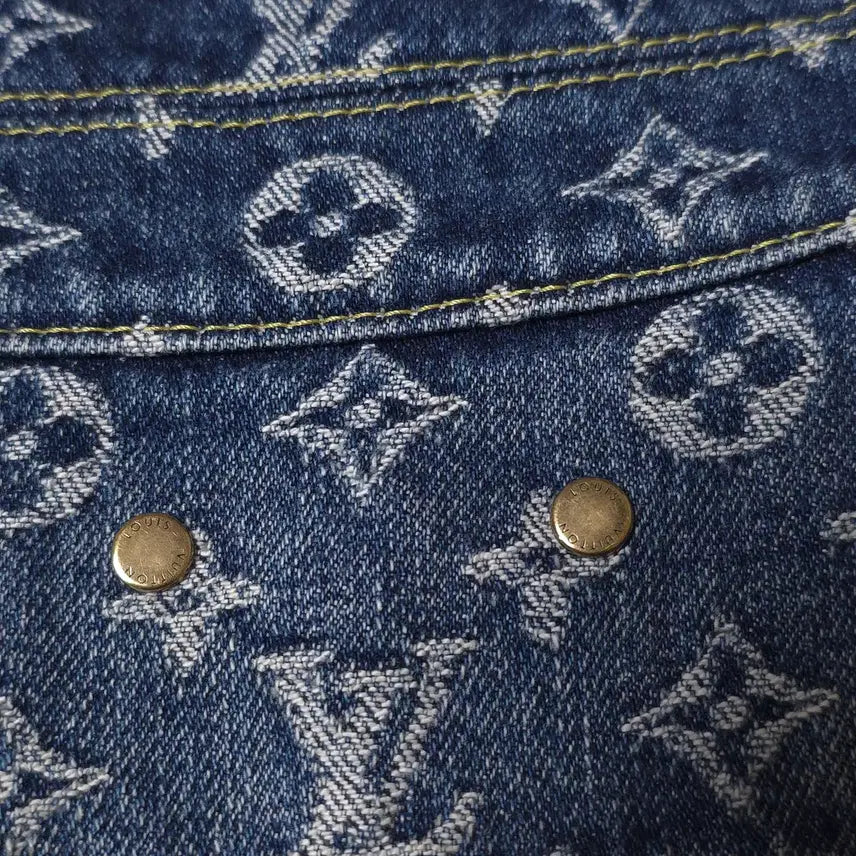 [BUNJANG] Louis Vuitton Nigo Monogram Light Wash Denim Trucker Jacket / [56] 루이비통 니고 모노그램 연청 데님 트러커 자켓