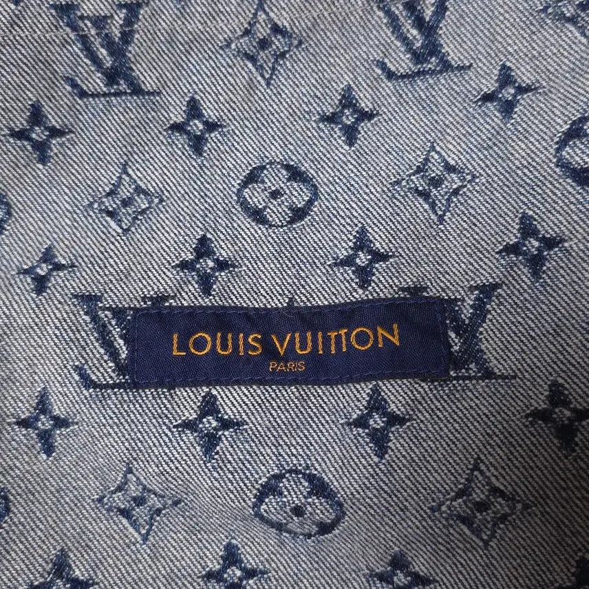 [BUNJANG] Louis Vuitton Nigo Monogram Light Wash Denim Trucker Jacket / [56] 루이비통 니고 모노그램 연청 데님 트러커 자켓