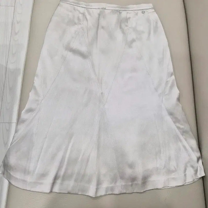 [BUNJANG] CHANEL Silk Midi Skirt / CHANEL 샤넬 정품 실크 미디 스커트