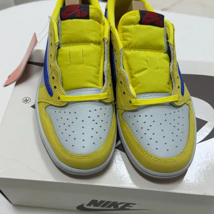 [SOLD OUT] 나이키 조던1 트래비스 스캇 카나리 250 새상품