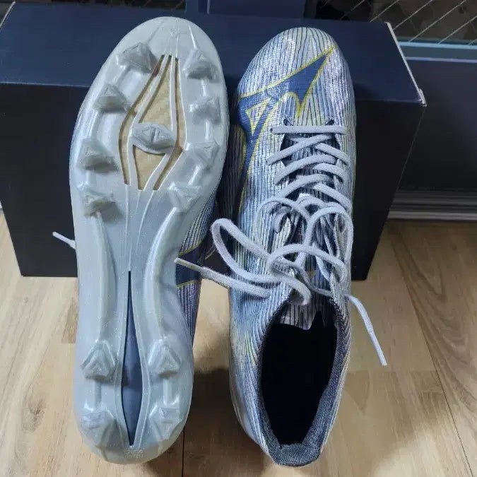 BUNJANG] Mizuno Alpha 2 JAPAN (P1GA256004) / 미즈노 알파 2 JAPAN